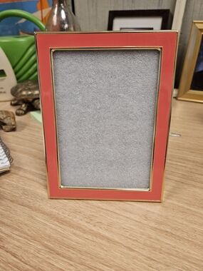 Trina Turk Pink Enamel Picture Frame with Gold Metal Trim 4" x 6"